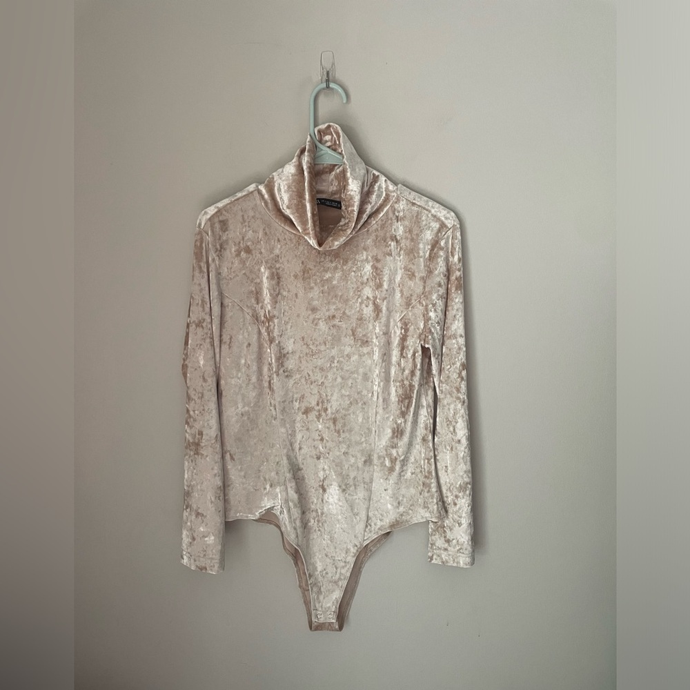 Zara Velvet Bodysuit Soft Cream Long Sleeve Holiday Party Top L